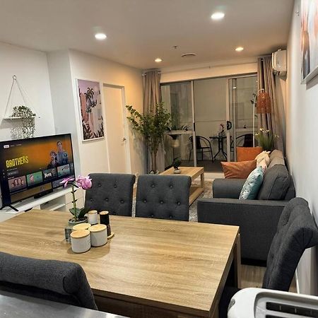Stunning 3 Bd - 2 Bth City Apt - Pool & Carpark Auckland Exterior photo