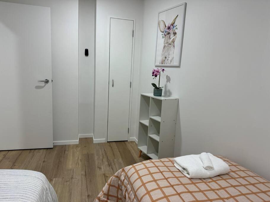 Stunning 3 Bd - 2 Bth City Apt - Pool & Carpark Auckland Exterior photo