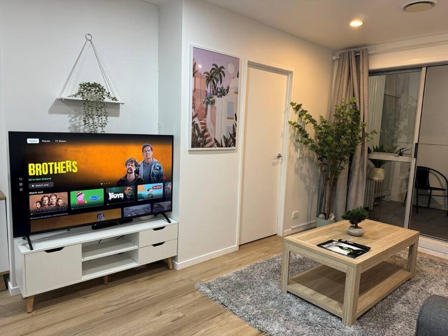 Stunning 3 Bd - 2 Bth City Apt - Pool & Carpark Auckland Exterior photo